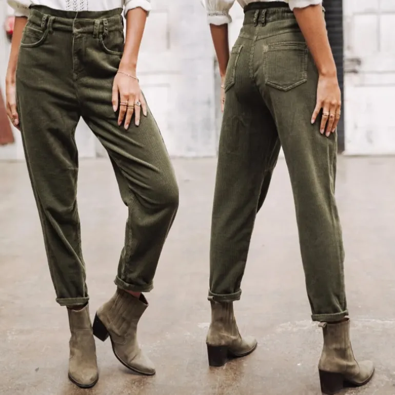 Pantalon Freeman T Porter Lara Veluto en velours côtelé kaki